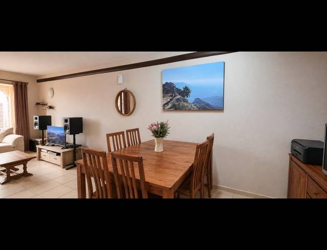 2 BEDROOM TOWNHOUSE FOR SALE IN CLUBVIEW
